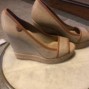 Tory Burch Majorca logo wedge.  ((110mm)) Sz 8